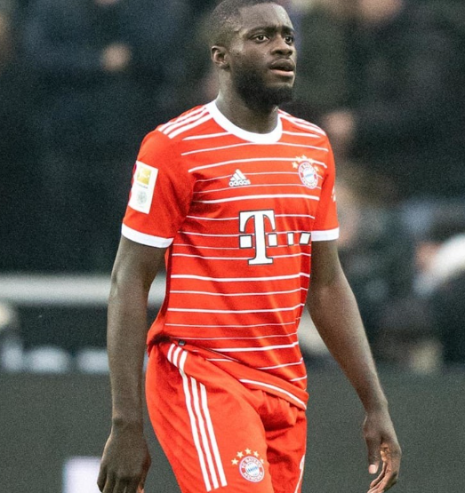 拜仁高層埃貝爾談?dòng)谂撩房ㄖZ續(xù)約：決心、目標(biāo)與進(jìn)程